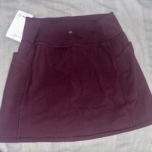 NWT Athleta Maroon Size Small Skirt